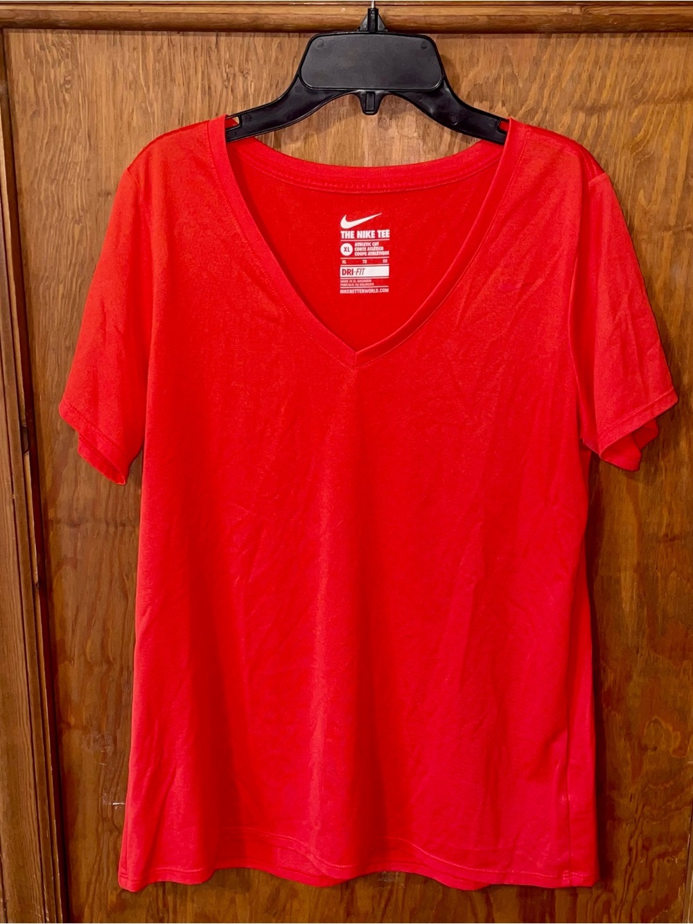 Nike Women’s Red V‑Neck Performance Tee Size XL - Picture 6 of 7